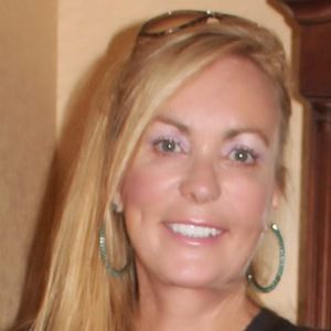 Meet your Posher, Liz